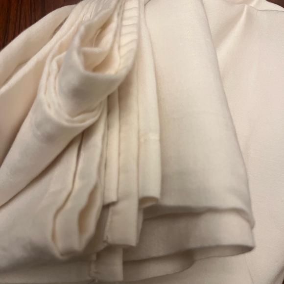 Prescott Fine linen King size Flat sheet! Firm Price - Picture 2 of 15